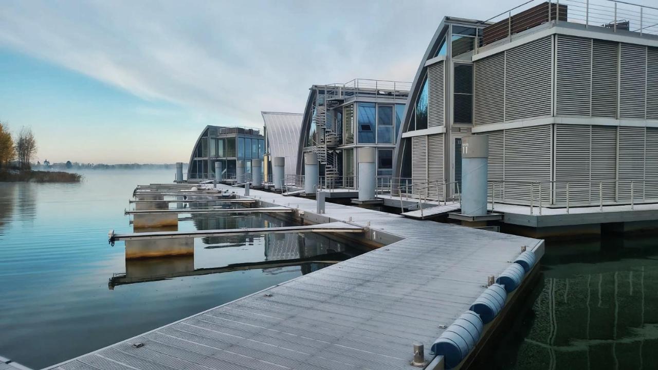 Schwimmendes Ferienhaus Sky Elsterheide Dış mekan fotoğraf